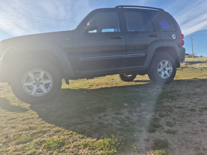 Jeep Cherokee 2.5 CRD 143 кс , снимка 3 - Автомобили и джипове - 52940771