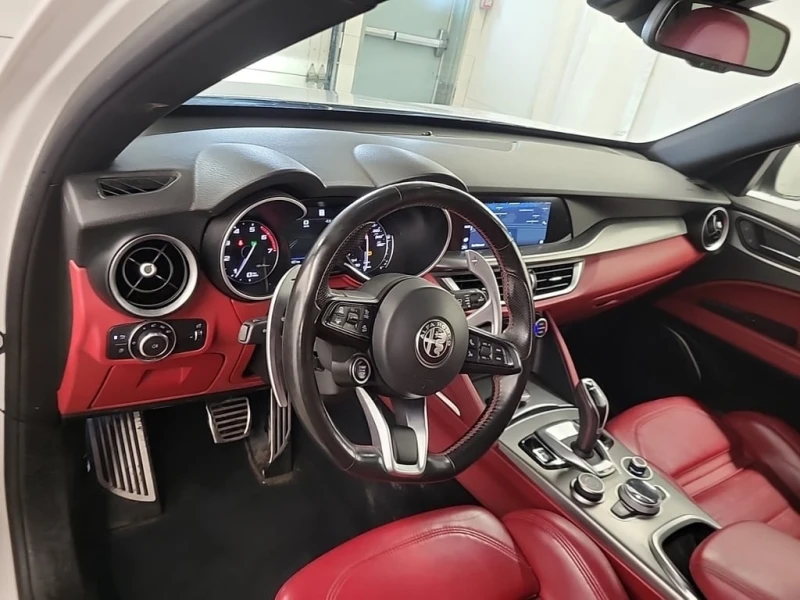 Alfa Romeo Stelvio * TI SPORT * CARFAX * ЦЕНА ДО БЪЛГАРИЯ, снимка 8 - Автомобили и джипове - 53085759