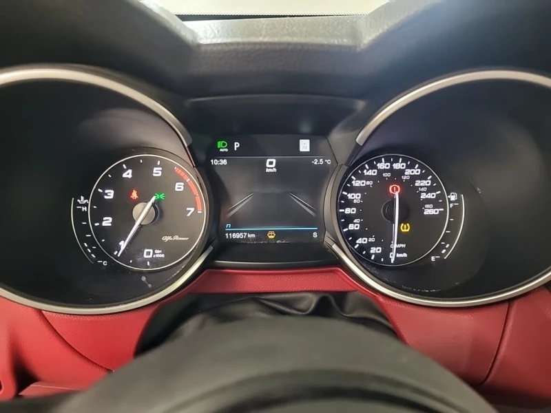 Alfa Romeo Stelvio * TI SPORT * CARFAX * ЦЕНА ДО БЪЛГАРИЯ, снимка 11 - Автомобили и джипове - 53085759