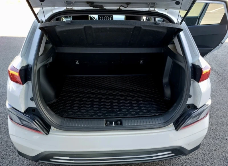 Hyundai Kona Electric, снимка 11 - Автомобили и джипове - 53444027