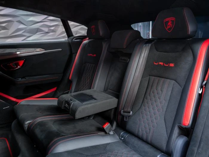 Lamborghini Urus PERFORMANTE* CARBON* B&O 3D* ALCANTARA* 360* ОБДУХ, снимка 14 - Автомобили и джипове - 56194147