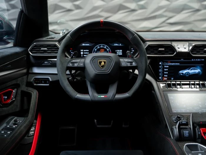 Lamborghini Urus PERFORMANTE* CARBON* B&O 3D* ALCANTARA* 360* ОБДУХ, снимка 7 - Автомобили и джипове - 56194147