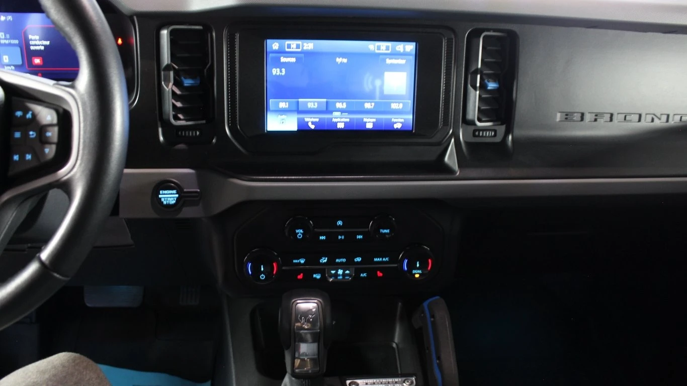 Ford Bronco * 2 Door Advanced 4x4 * CARFAX * БЕЗ ПЪРВОНАЧАЛНА  - изображение 9