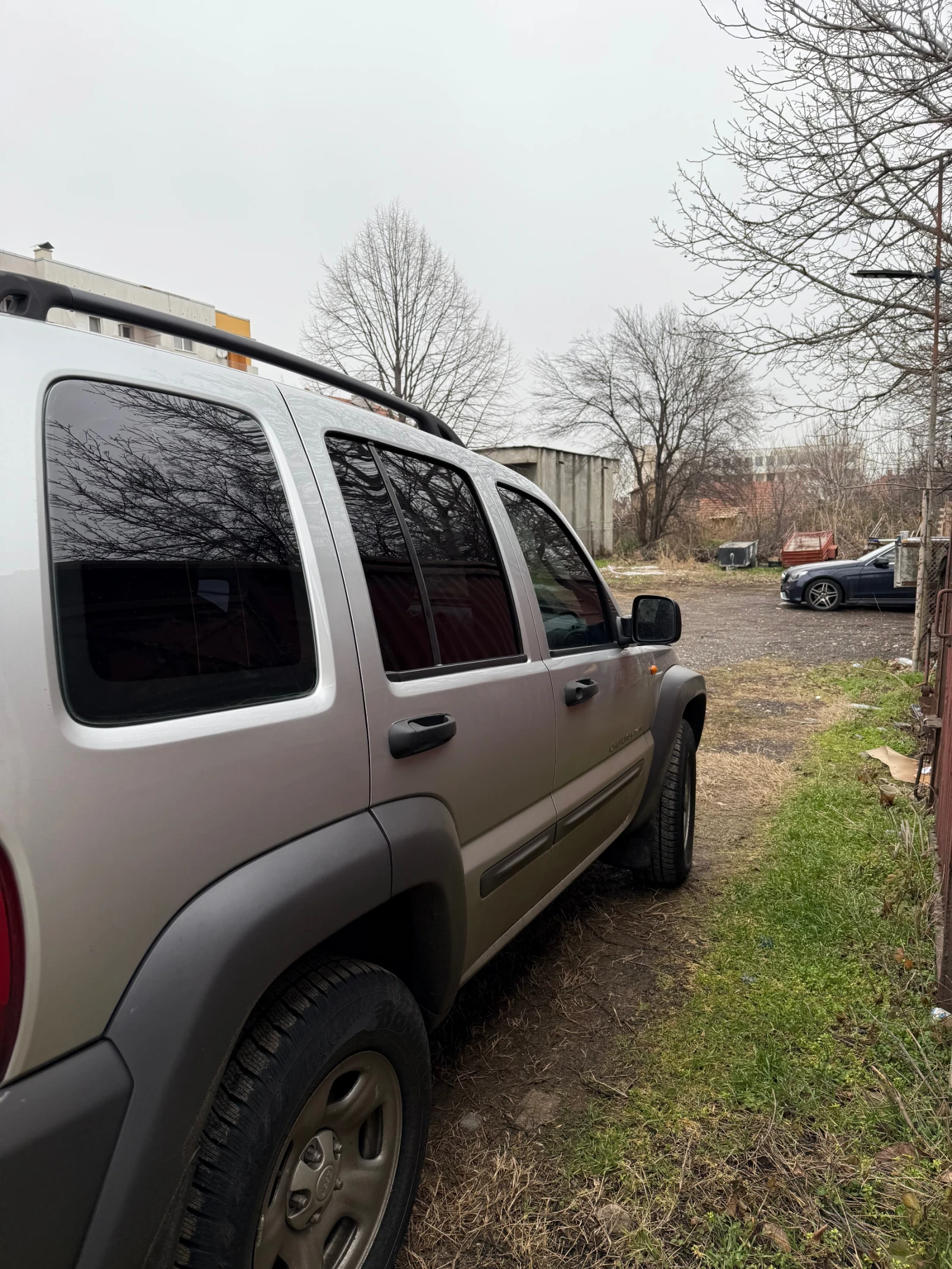 Jeep Cherokee Sport - изображение 7