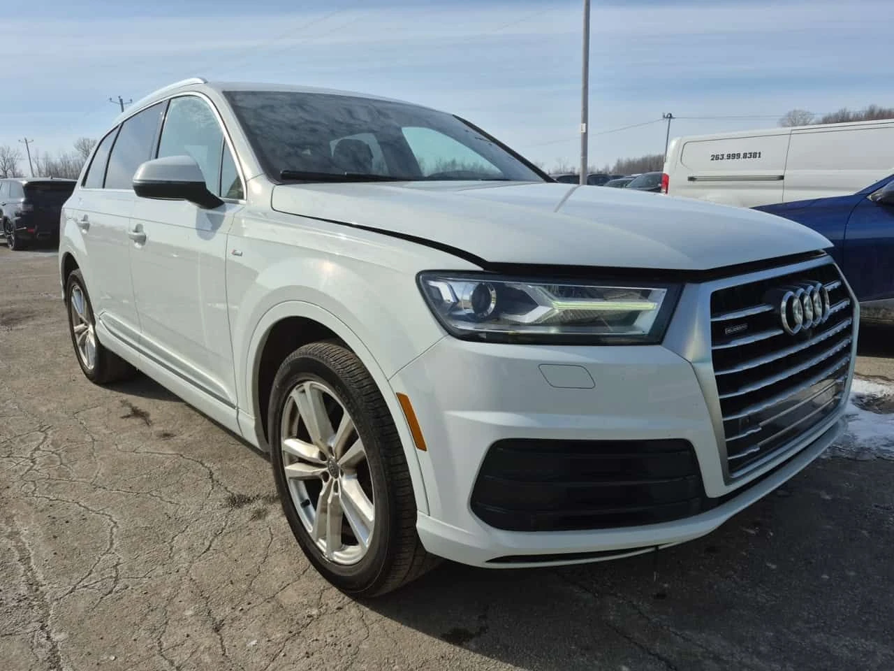 Audi Q7 * 3.0T PROGRESSIV * ПАНОРАМА * ДИСТРОНИК * 7-МЕСТН - изображение 2