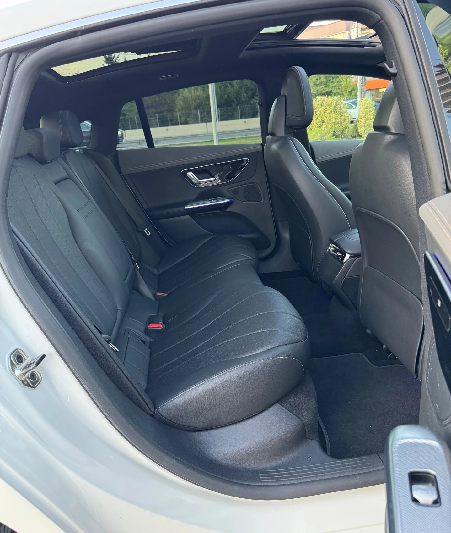 Mercedes-Benz EQE 350+ , снимка 7 - Автомобили и джипове - 54217822