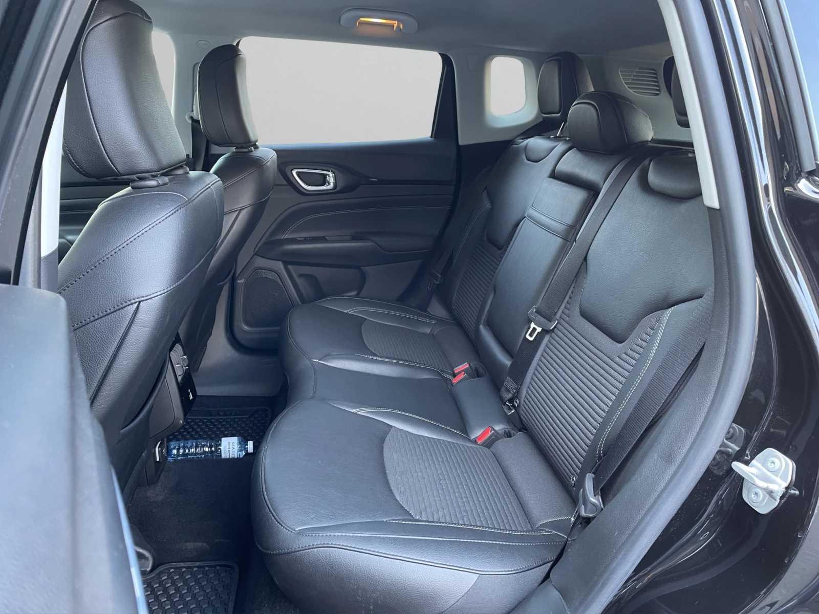 Jeep Compass LIMITED 1.5 e-Hybrid 48V Petrol 130 hp 7-DCT, снимка 12 - Автомобили и джипове - 54502292
