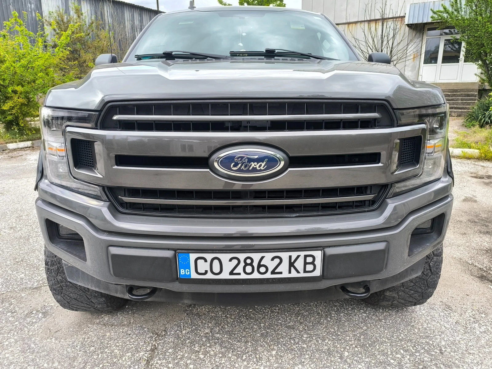 Ford F150 ФЕЙС ОБСЛУЖЕН ЛИЗИНГ ЛИФТ ПЕРФЕКТЕН СТАВА НА ГАЗ, снимка 2 - Автомобили и джипове - 54866246