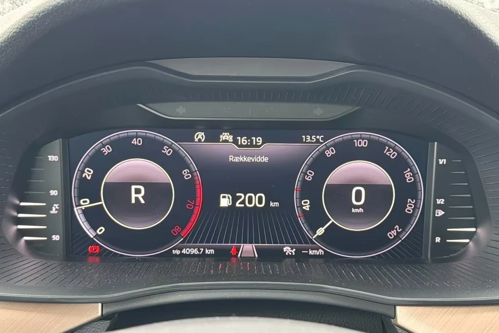 Skoda Kamiq 1.5 DSG STYLE 150hp DK, снимка 12 - Автомобили и джипове - 54898171