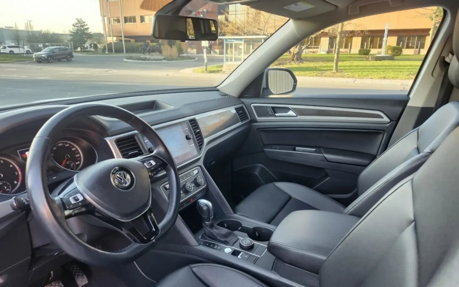 VW Atlas 3.6 FULL, снимка 9 - Автомобили и джипове - 55244921