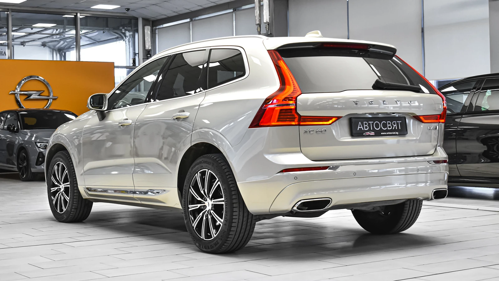Volvo XC60 Inscription 2.0 D4 4x4 Automatic, снимка 7 - Автомобили и джипове - 55529127