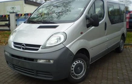 Opel Vivaro 2.5 CDTI, снимка 1 - Бусове и автобуси - 46598997