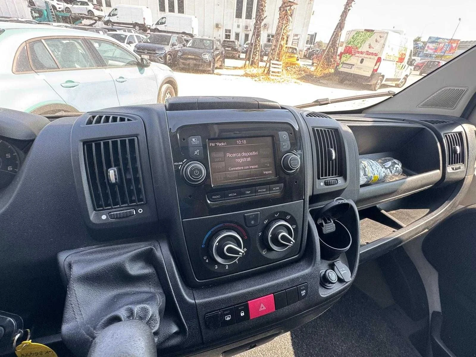 Peugeot Boxer 1.5, снимка 11 - Бусове и автобуси - 56646652