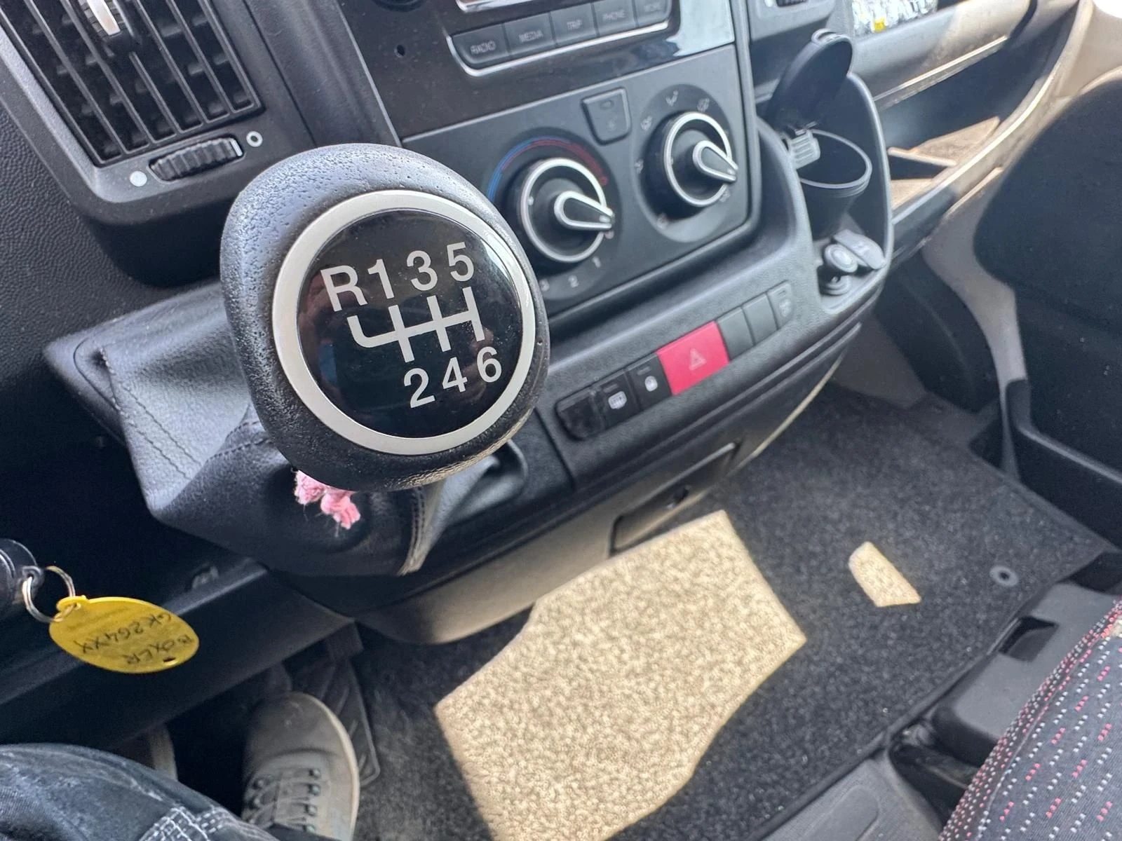 Peugeot Boxer 1.5, снимка 12 - Бусове и автобуси - 56646652