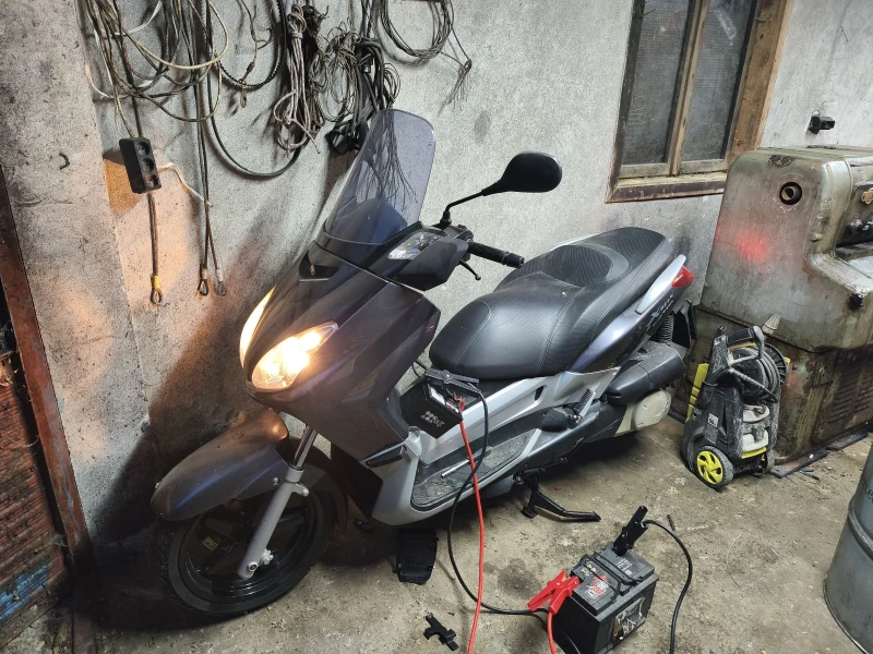 Yamaha X-max 250