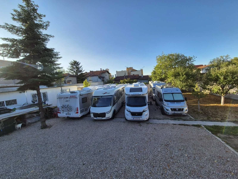 Кемпер HYMER / ERIBA  Etrusco T 7400 SB Autom. F2F, снимка 12 - Каравани и кемпери - 51860091