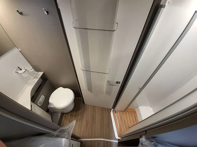 Кемпер HYMER / ERIBA  Etrusco T 7400 SB Autom. F2F - изображение 8