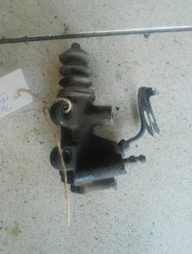 Помпа съединител долна Тойота Рав4 2.0Б 07г.