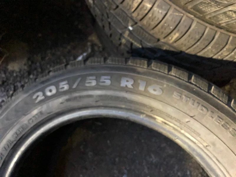 Гуми Зимни 205/55R16, снимка 3 - Гуми и джанти - 46829781