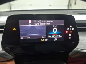 VW ID.Buzz 1ST EDITION * 360 КАМЕРИ* ОБДУХВАНЕ* ПАНО* CARFAX, снимка 9