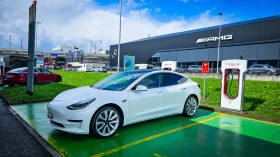 Tesla Model 3 Dual motor Long range - 21500 € / 42050.35 лв. - 86198331 17