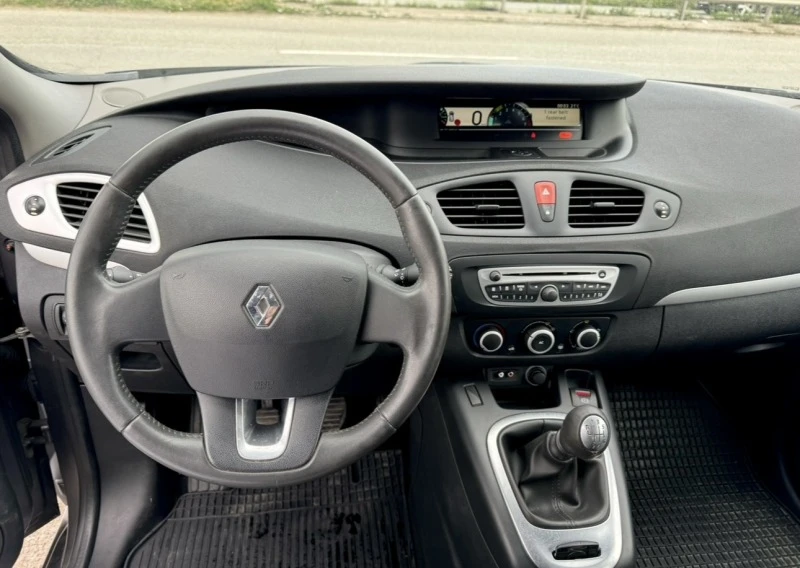 Renault Scenic 1.4 TCe, снимка 5 - Автомобили и джипове - 45700270