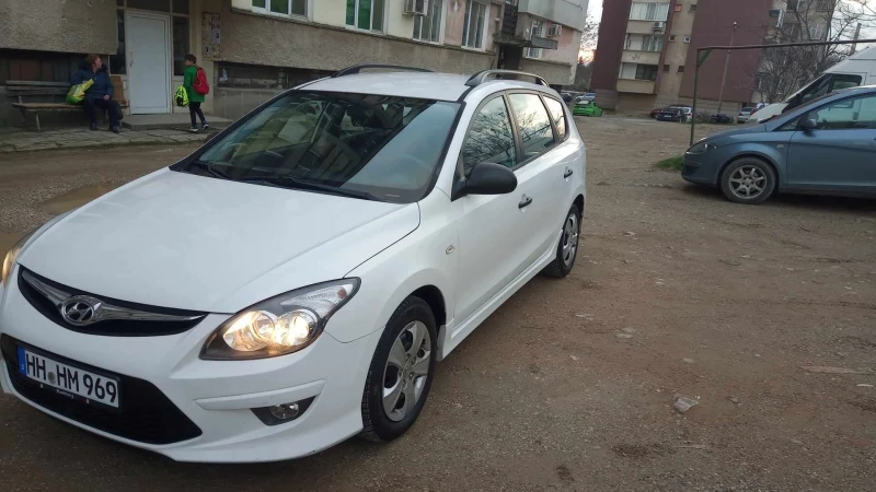 Hyundai I30 I 30 SW 2012г, снимка 2 - Автомобили и джипове - 47454778