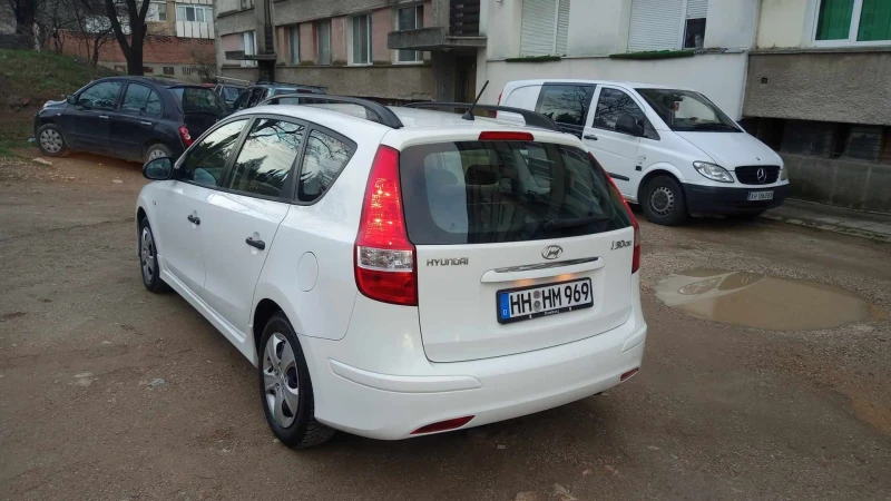 Hyundai I30 I 30 SW 2012г, снимка 4 - Автомобили и джипове - 47454778