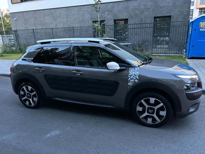 Citroen C4 Cactus 2017, снимка 4 - Автомобили и джипове - 47611127