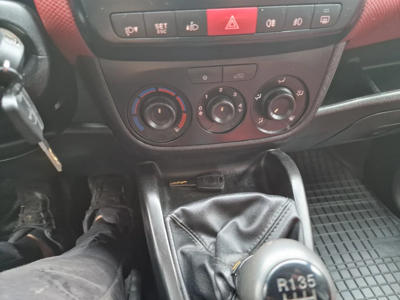 Fiat Doblo Maxi 1.6, снимка 9 - Автомобили и джипове - 52487822