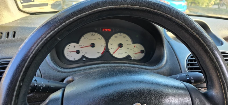 Peugeot 206 1.4 HDI, снимка 7 - Автомобили и джипове - 51950464