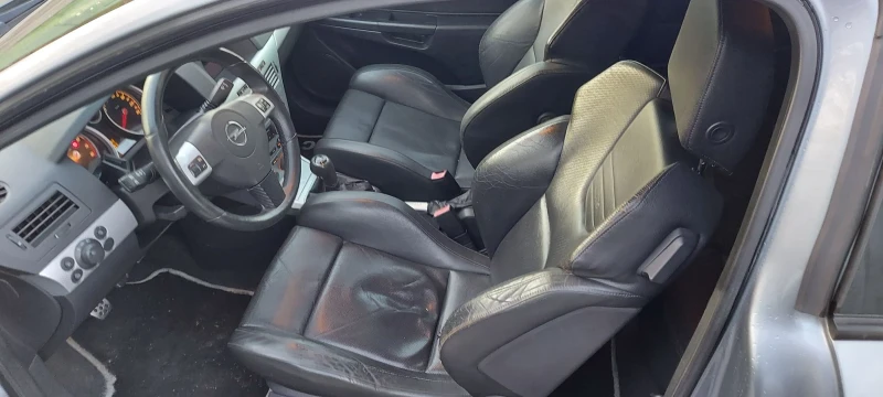 Opel Astra GTC Turbo, снимка 9 - Автомобили и джипове - 52632256