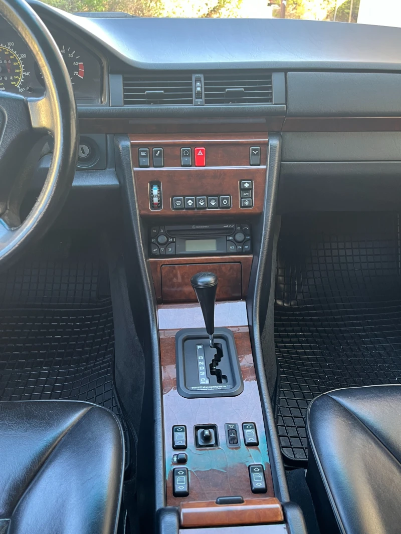 Mercedes-Benz 124 400/420 E, снимка 12 - Автомобили и джипове - 52266617