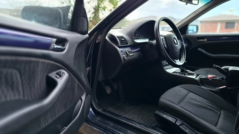 BMW 318, снимка 14 - Автомобили и джипове - 52634882