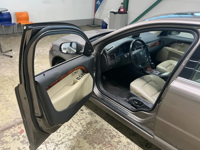 Volvo S80 2.4 D5 | Executive, снимка 8 - Автомобили и джипове - 52898525