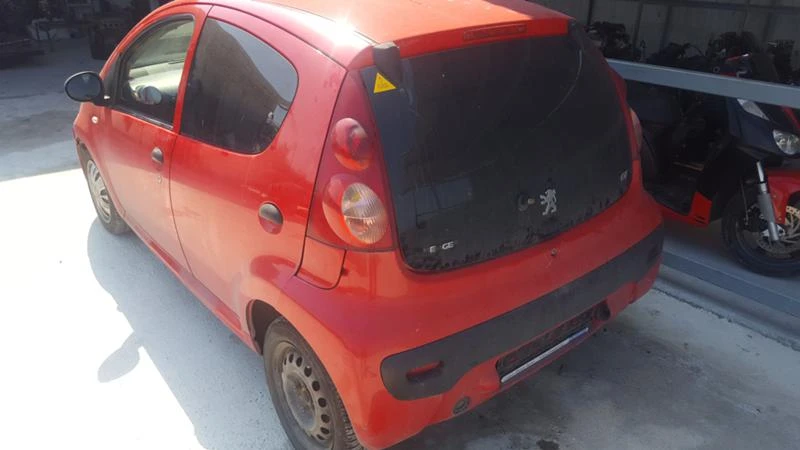 Peugeot 107 1.0i КЛИМАТИК, снимка 2 - Автомобили и джипове - 22118124