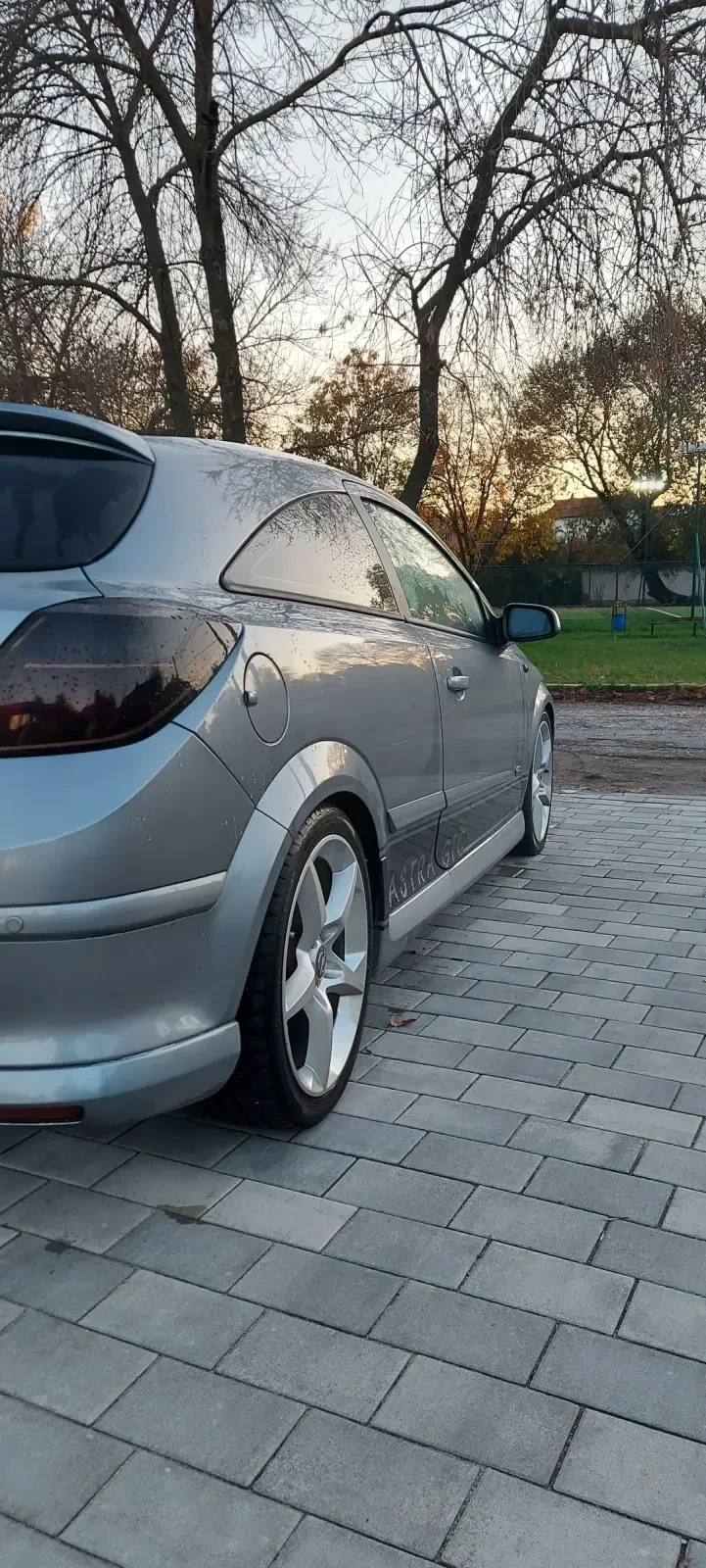 Opel Astra GTC Turbo - изображение 3