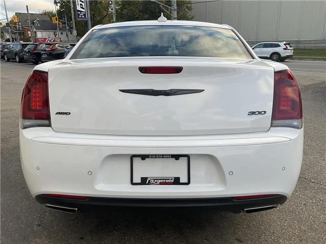 Chrysler 300c Touring L 4dr All-Wheel Drive | Mobile.bg � ����������� 14