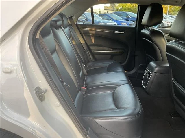 Chrysler 300c Touring L 4dr All-Wheel Drive | Mobile.bg � ����������� 10