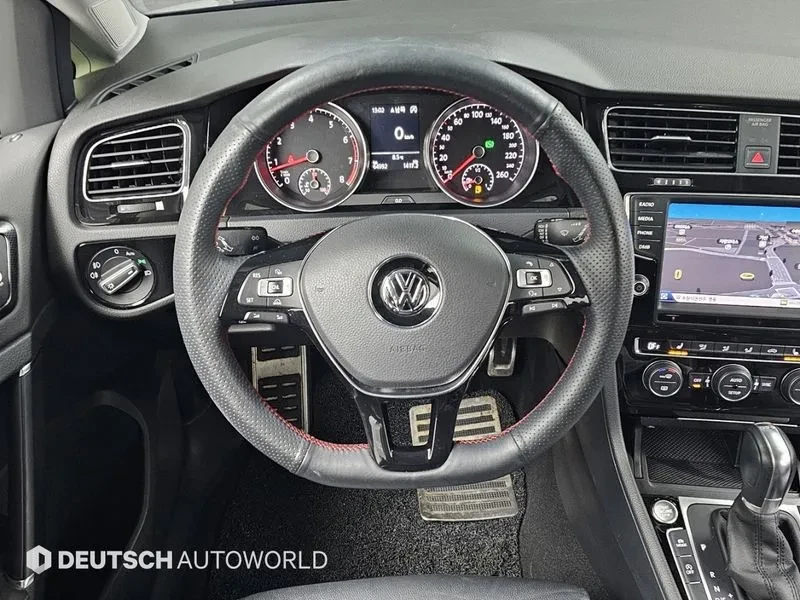 VW Golf 1.4 Tsi Premium, снимка 13 - Автомобили и джипове - 55830320