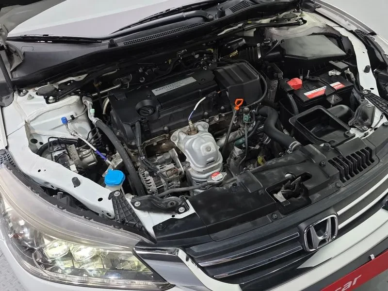 Honda Accord 2.4 9Th Generation, снимка 12 - Автомобили и джипове - 56020755