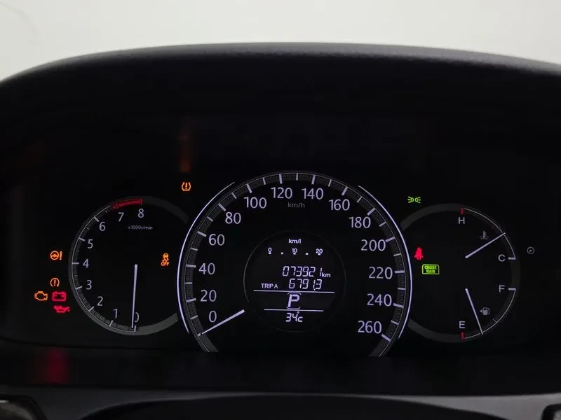 Honda Accord 2.4 9Th Generation, снимка 15 - Автомобили и джипове - 56020755