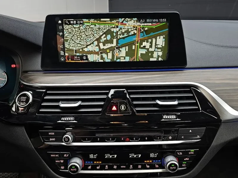 BMW 530 (G30) 530I Luxury Plus, снимка 14 - Автомобили и джипове - 56114565
