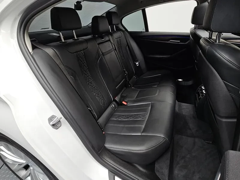 BMW 530 (G30) 530I Luxury Plus, снимка 11 - Автомобили и джипове - 56114565