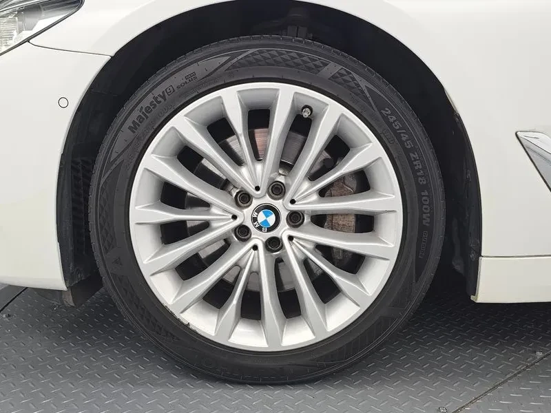 BMW 530 (G30) 530I Luxury Plus, снимка 5 - Автомобили и джипове - 56114565