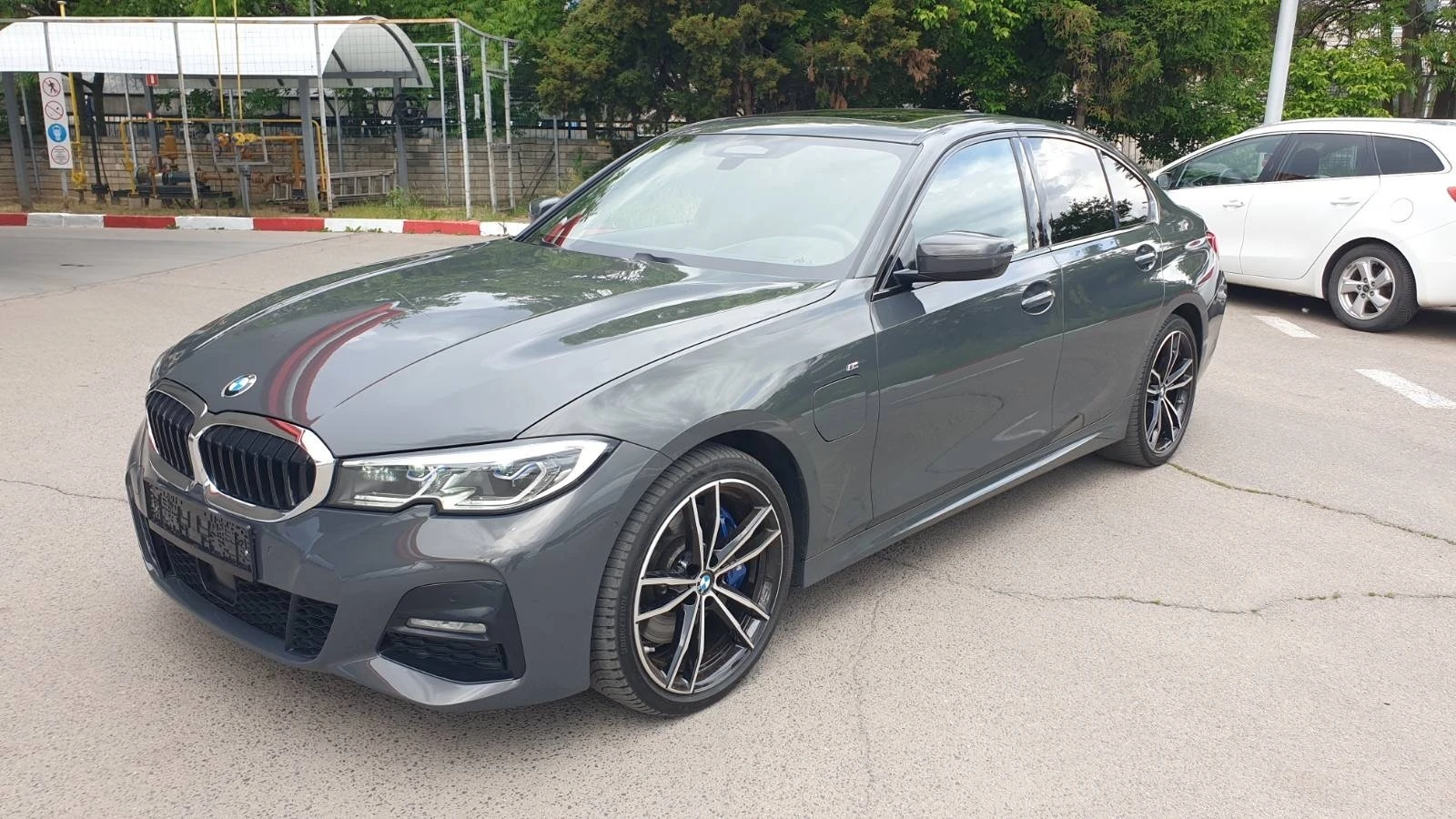 BMW 330 е М SPORT Уникат Всички Екстри Plug-in хибрид, снимка 1