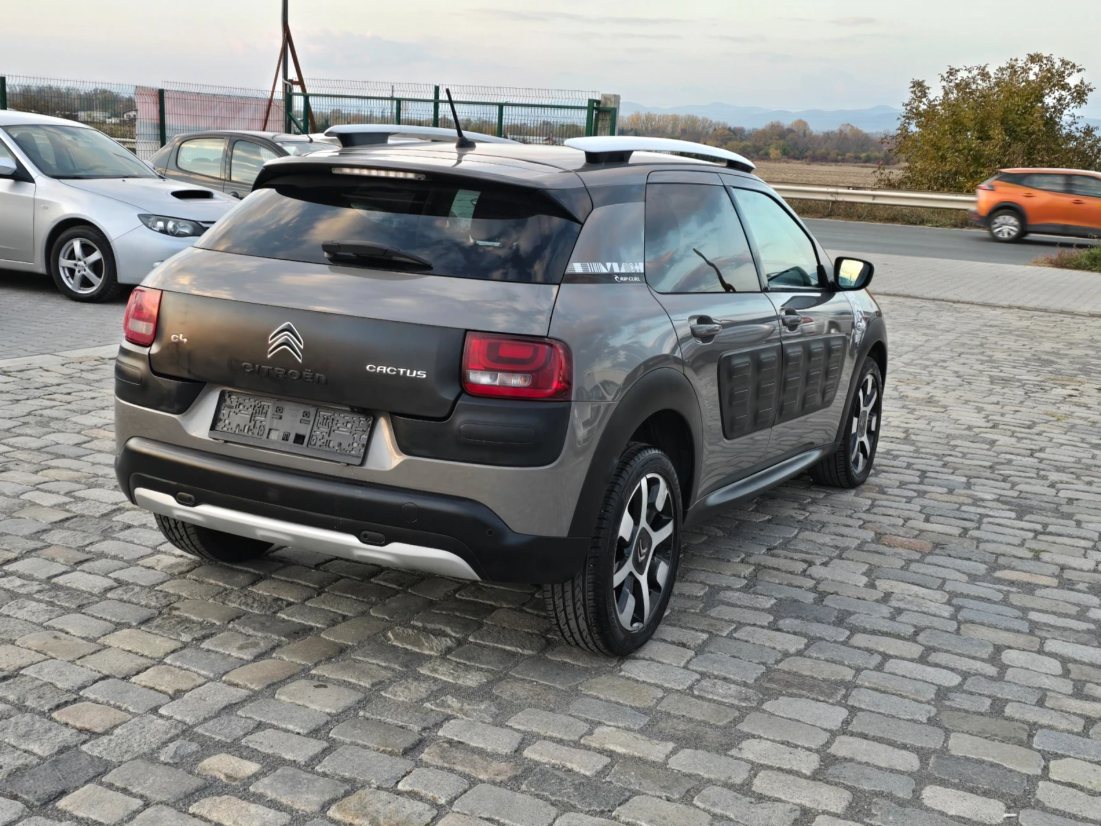 Citroen C4 Cactus RIP CURL 1.2i 110кс EURO 6B - изображение 6