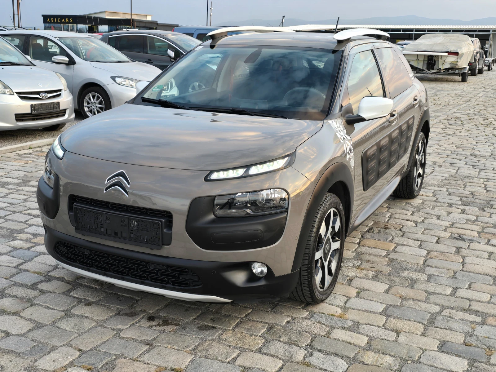 Citroen C4 Cactus RIP CURL 1.2i 110кс EURO 6B - изображение 3