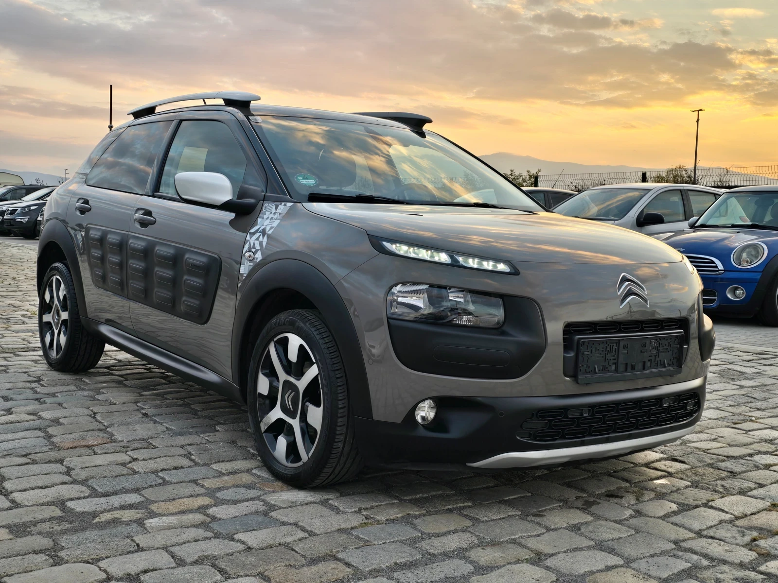 Citroen C4 Cactus RIP CURL 1.2i 110кс EURO 6B - [1] 