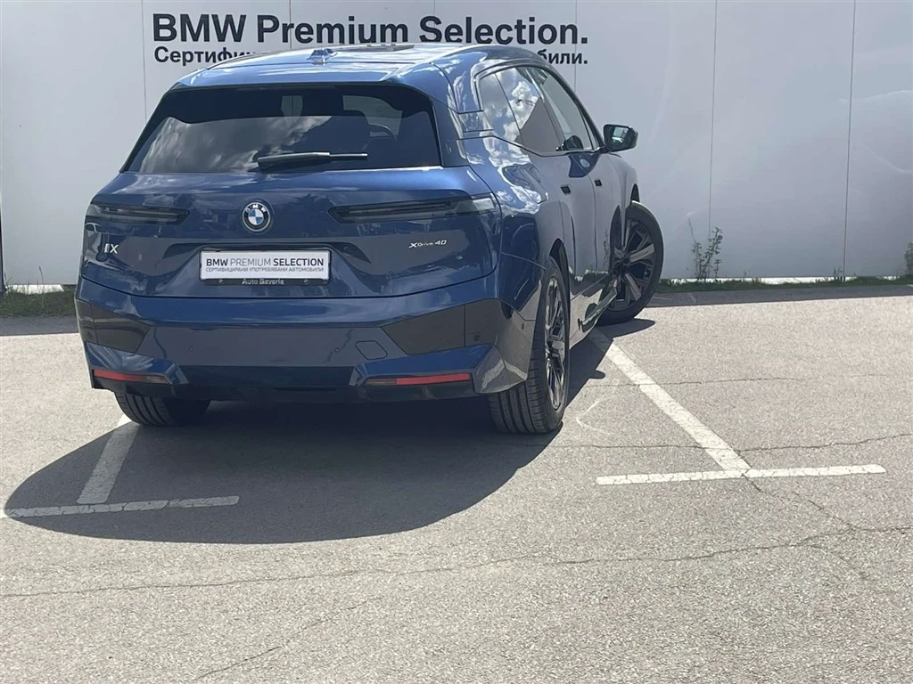 BMW iX xDrive40 - изображение 2